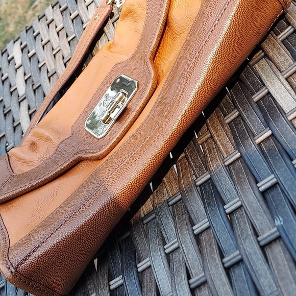 Cole Haan Shoulder bag. - Picture 12 of 12